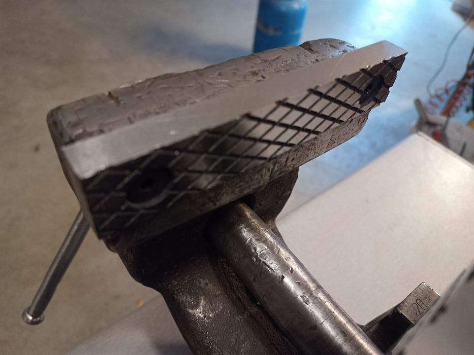 Nowa niższa cena. Imadło BISON 150 duże, nowe szczęki, mocne, 48 kg