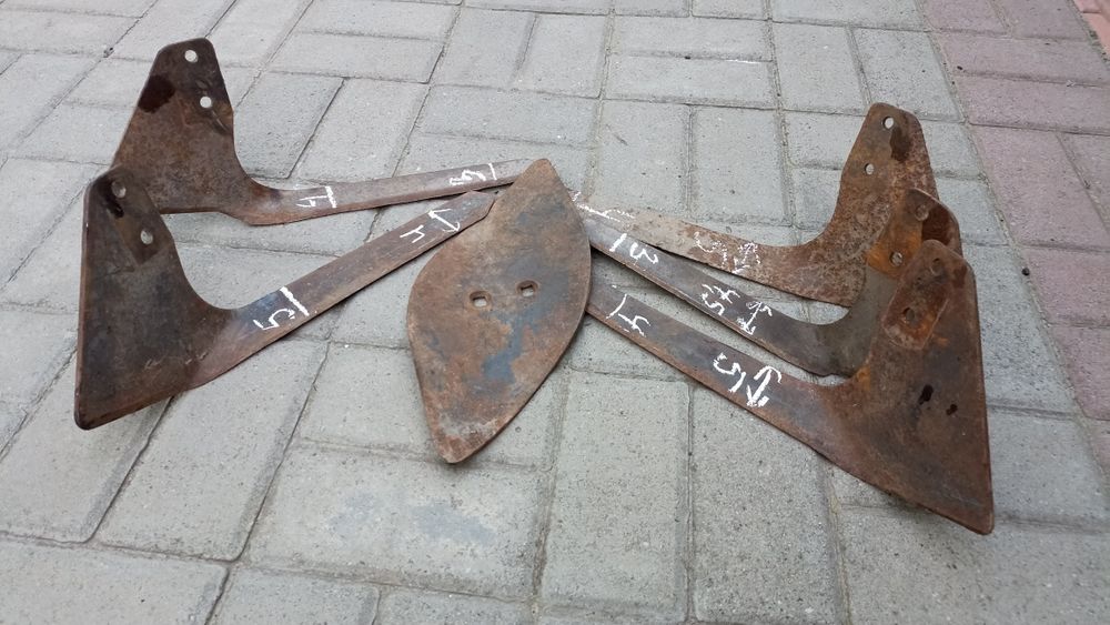 Продам запчасти на плуг б/у .