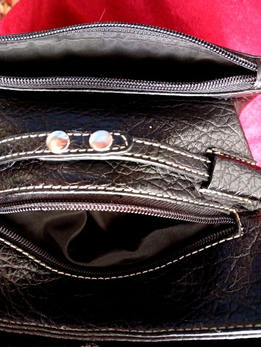 Сумки шкіряні жіночі  через плече Nine West.