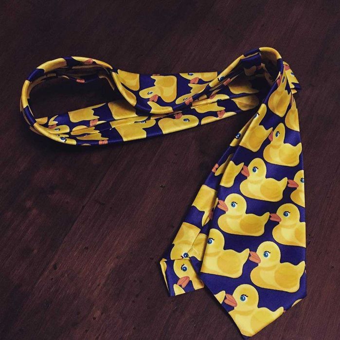 Культовый галстук с уточками из сериала Как я встретил вашу маму