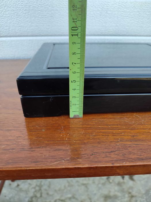 Kasetka na monety - pudełko na monety drewno -lakierowane - design -