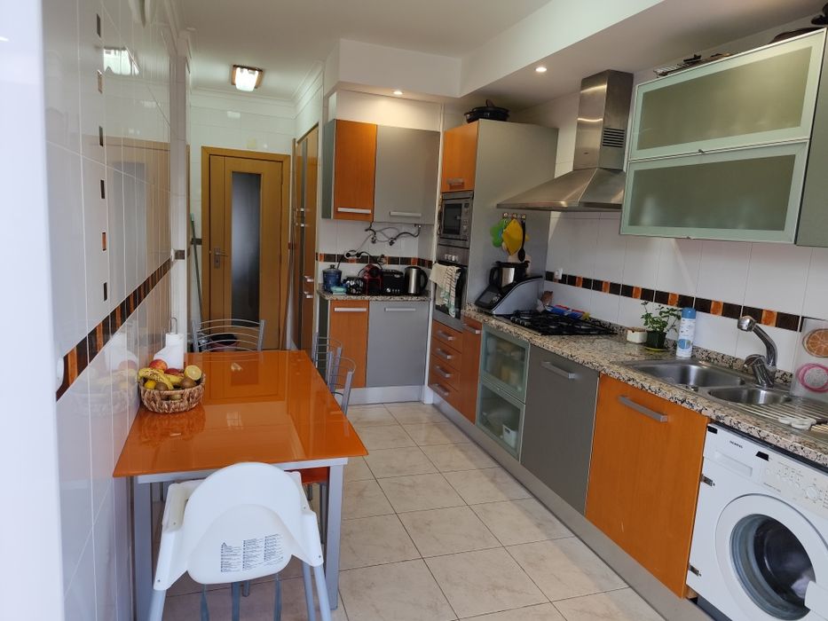 Apartamento T2 no 1°andar com elevador