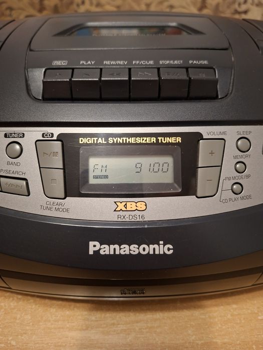 Стереомагнитола Panasonic RX-DS16,тюнер FM,кассета,рабочее состояние.