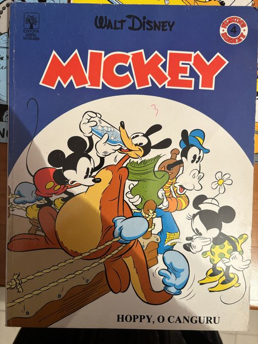 Albuns Disney (capa rija) e Patrulha Universo