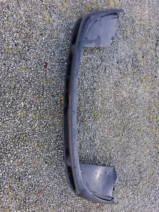 Parte inferior para-choques ( spoiler/lip)Seat Ibiza ano 2000  usado