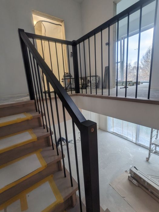 Schody drewniane. balustrady producent