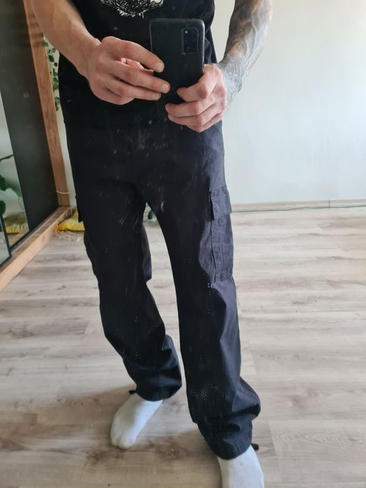 Nowe spodnie męskie marki Review