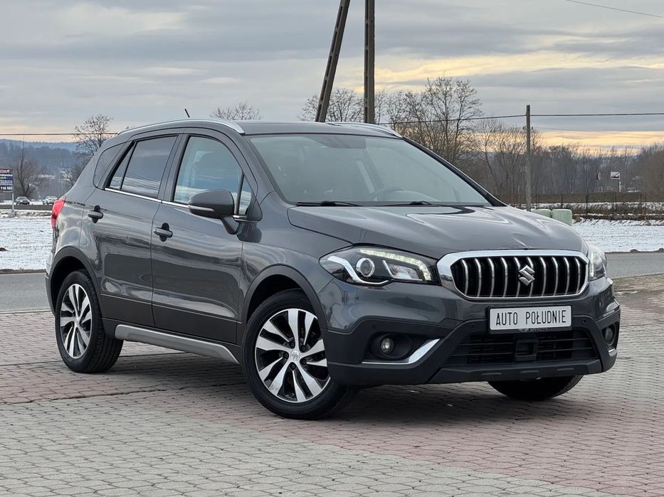 Suzuki SX4 S-Cross Bogata wersja mały przebieg lekko uszkodzony OKAZJA