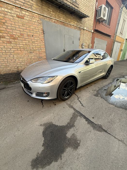 TeslaS 2015 60Kv
