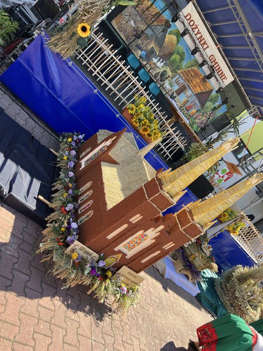 Wieniec dożynkowy nowoczesny - kościół