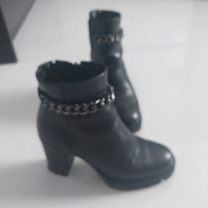 Botki. Damskie firmy  Tamaris