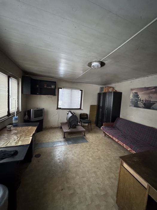 Продаж складської - виробничої бази, площа 4481 м.кв, ділянка 1,4 Га