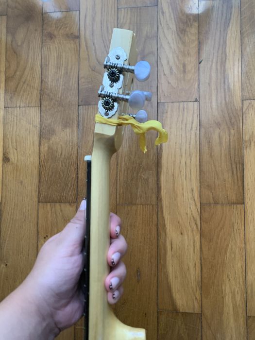 Cavaquinho APC modelo 102