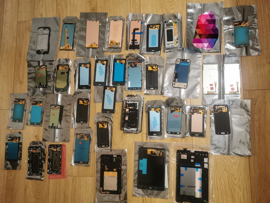 Wyświetlacze do telefonów Samsung i inne akcesoria