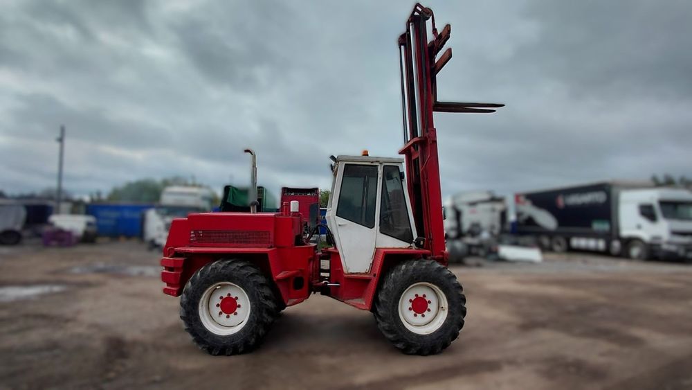 JCB 4x4 Wózek widłowy Terenowy