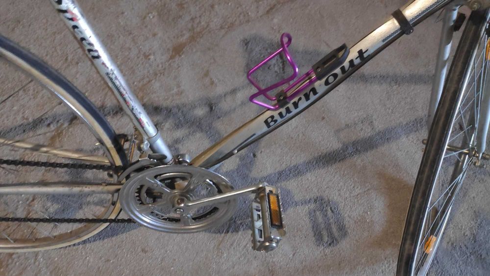 Bicicleta de ciclismo em ferro
