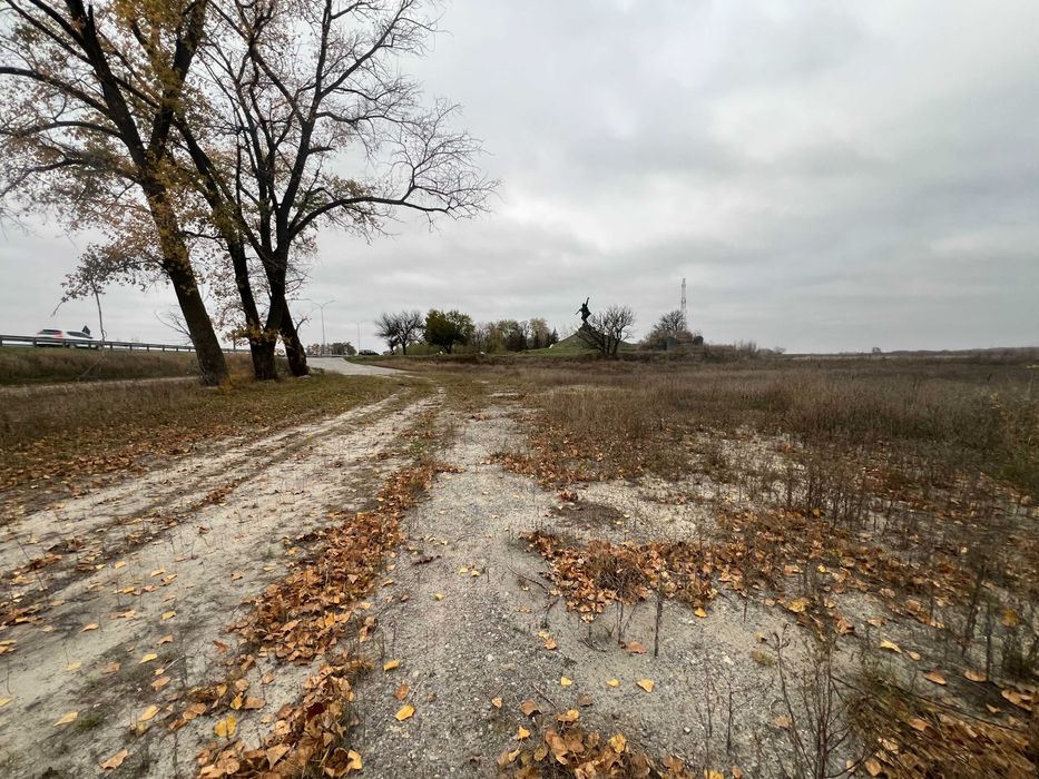 Продаж земельної ділянки 74 сотки по трасі Київ-Харків