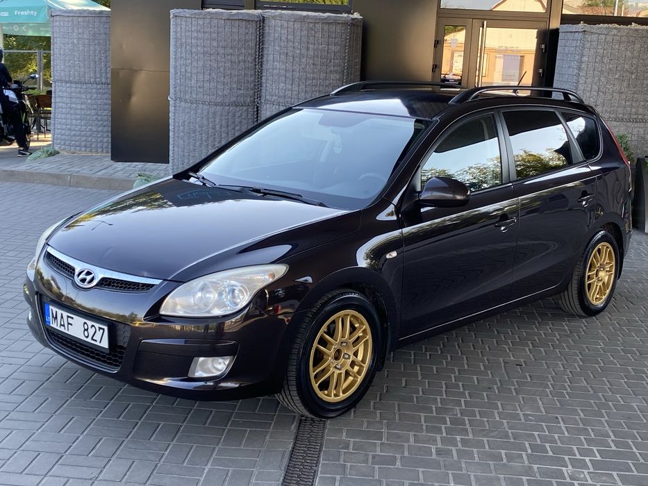 Продам Hyundai i30 в идеальном состоянии 1.6 турбо дизель