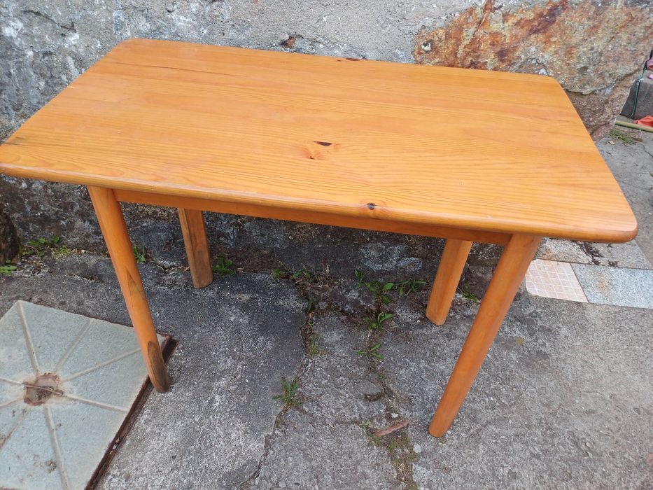 Mesa de madeira.