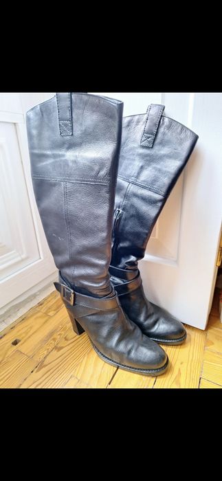 Botas de pele pretas