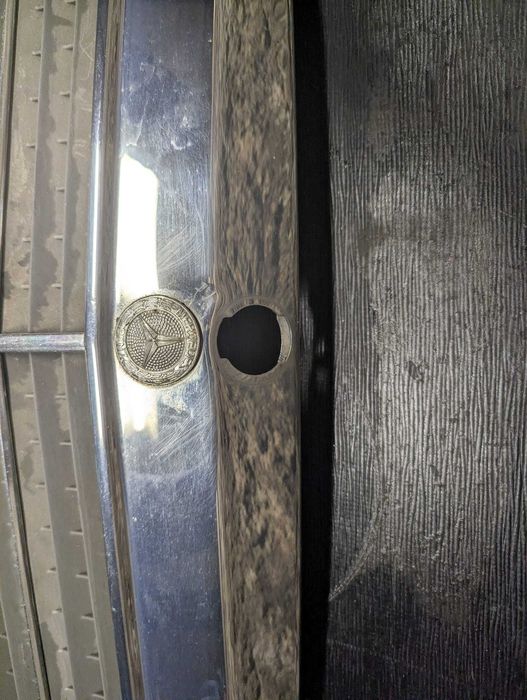 Vendo grelha frontal Mercedes benz 190/190d