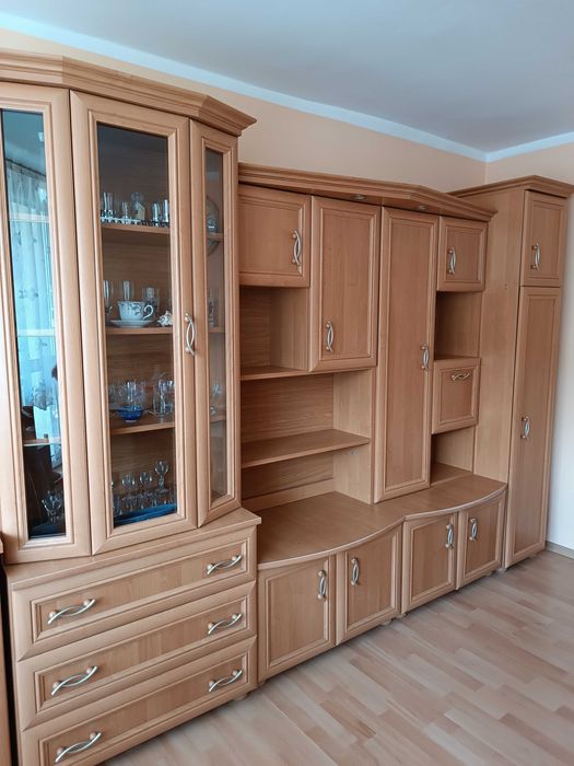 Bardzo fajna meblościanka