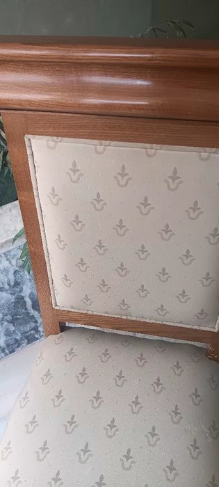 Bonita cadeira vintage - madeira maciça de castanho