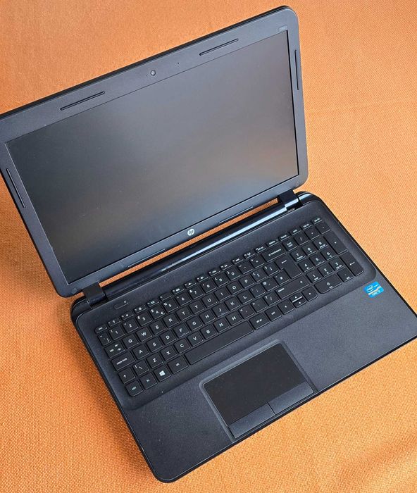 HP 250 i3 4GB Ram 250HDD laptop