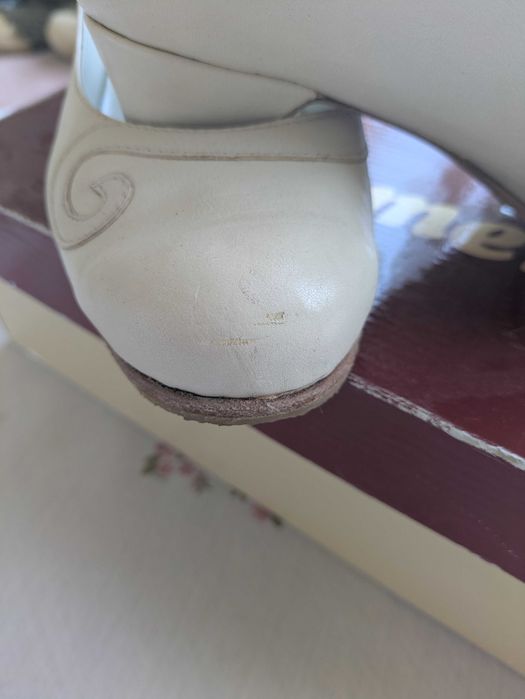 Skórzane czółenka