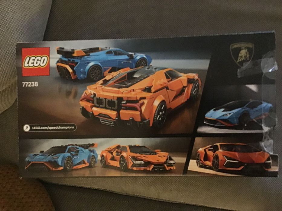 Lego 2 lamborghinis uma azul e outra laranja