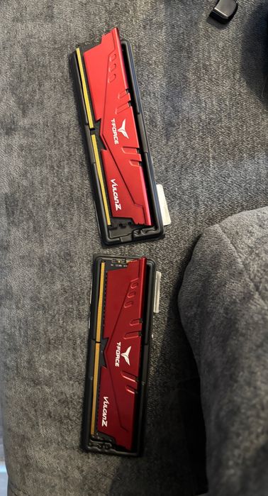 Оперативна пам'ять DDR4 MHz T-Force Vulcan Z Red Team