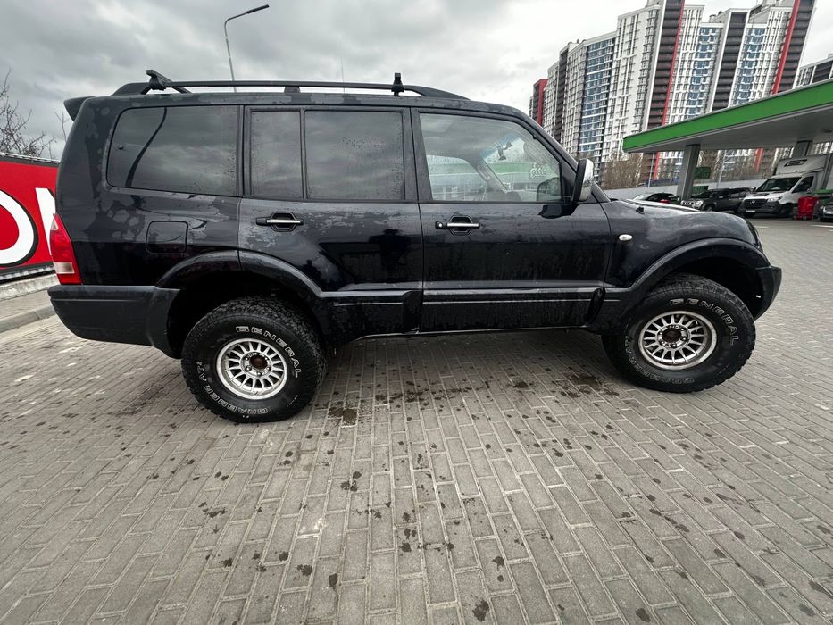 Mitsubishi Pajero Wagon 3.0 бензин Автомат