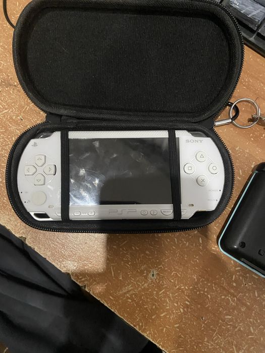 Обмін psp fat1000 біла в ідеальному стані