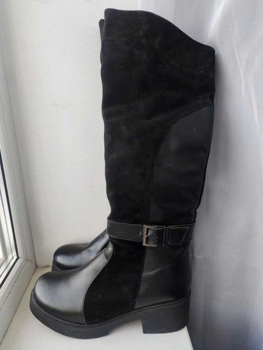 Шкіряні та замшеві жіночі чоботи