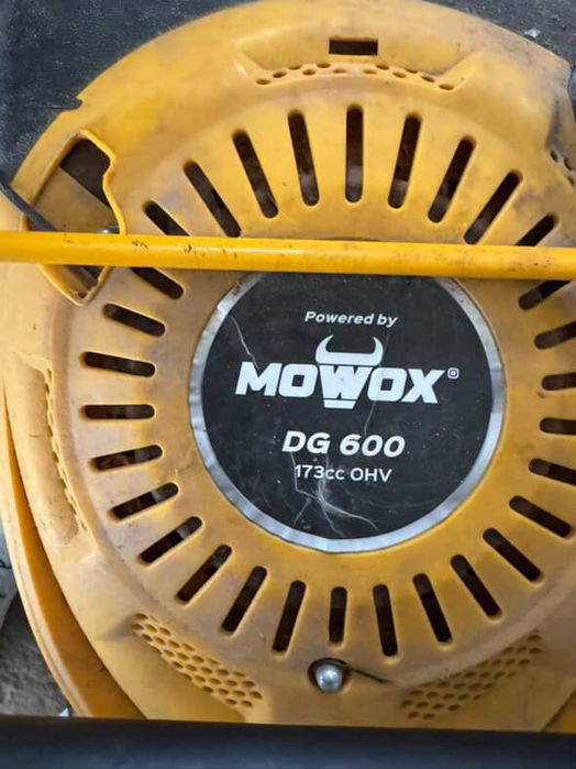 Газонокосарка самохідна бензинова