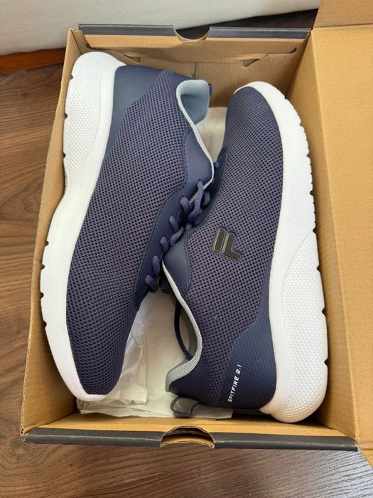 Новие кроссовки Fila 45р легкие