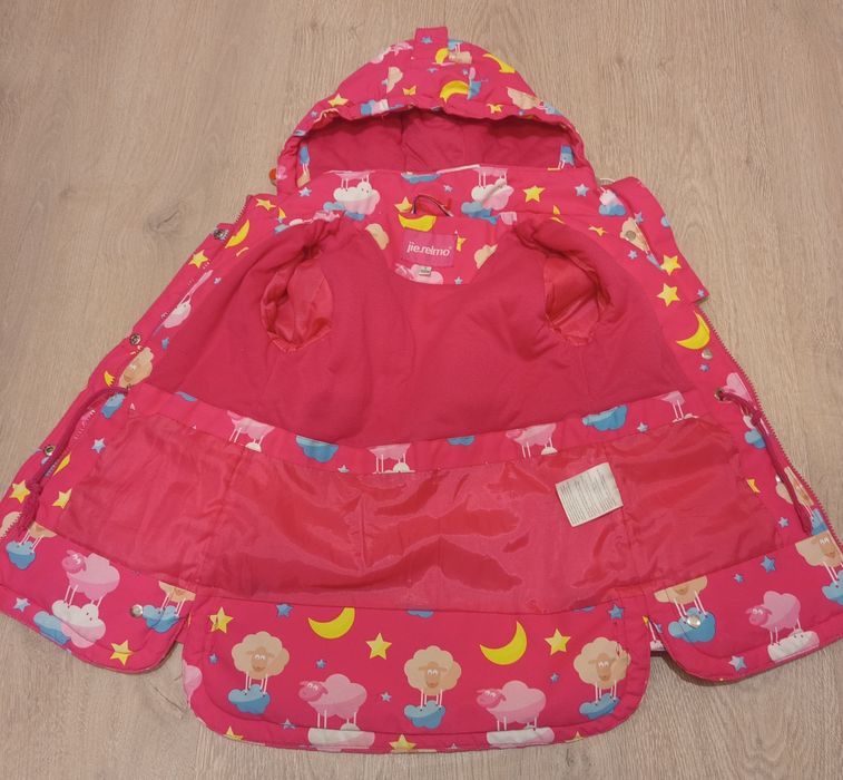 Куртка на девочку  110-120 рост