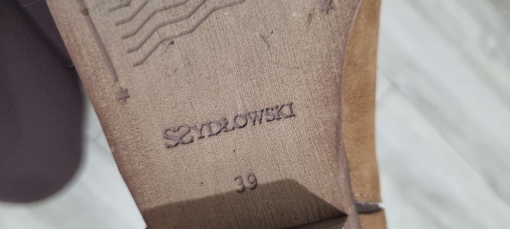 Продам нові сапожки