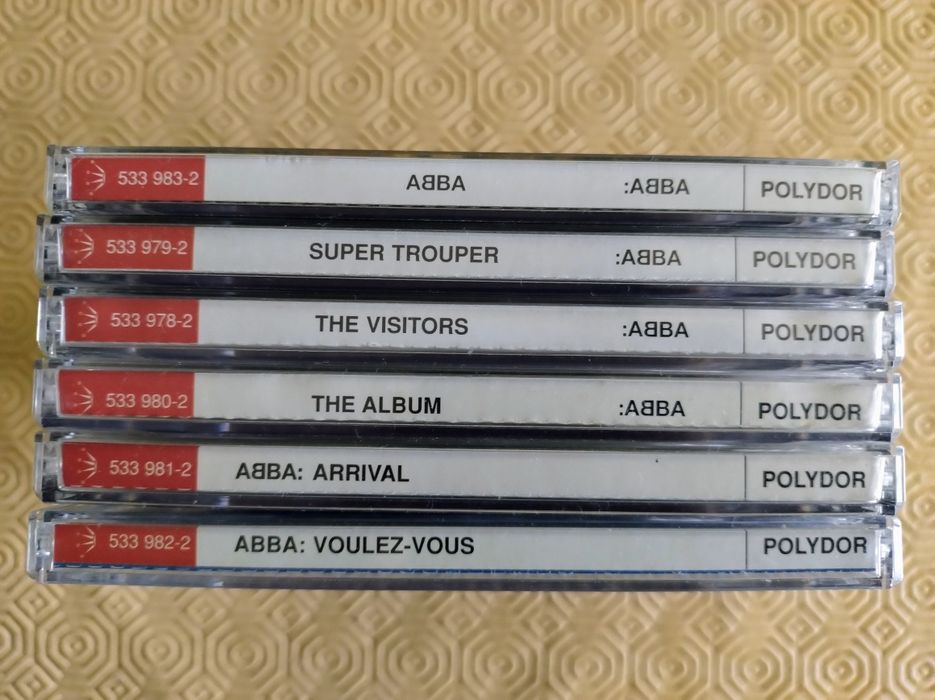 CDS Faith no More, Deftones, ABBA, Nirvana em ótimo estado