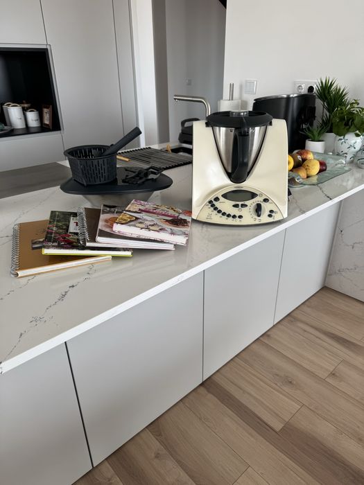 Bimby de 2007 com todos os acessorios e 5 livros de receitas