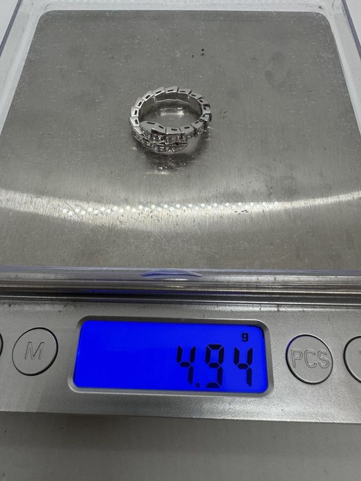 -78% від ціни магазину.Каблучка в класичному стилі змія, золото 750 проби, діаманти натуральні, природного походження