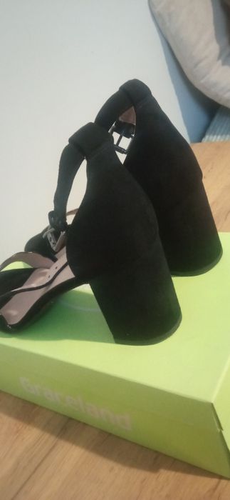 Sandaly buty damskie 40 jak nowe