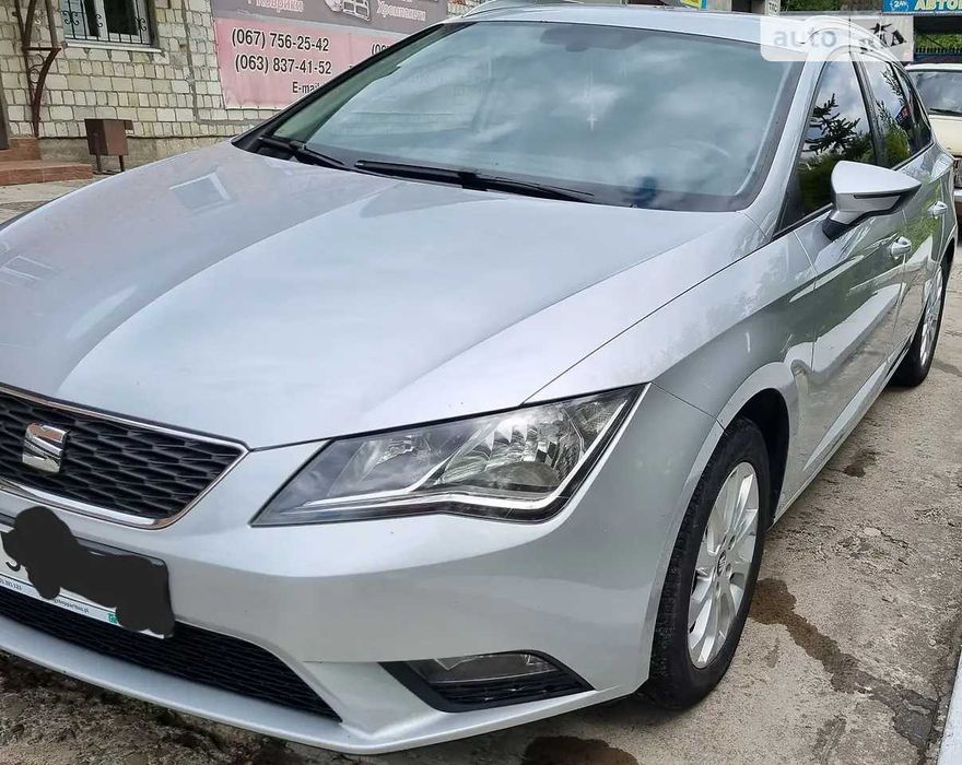 Автомобіль Seat Leon 2014