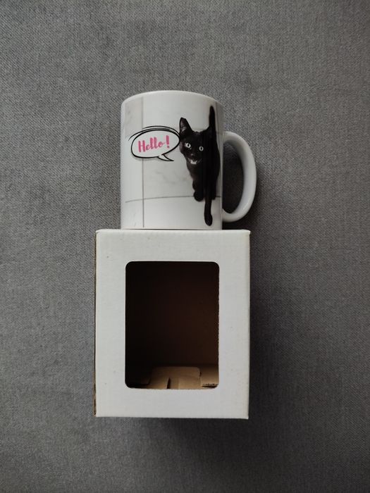 Kartonik, pudełko na kubek z okienkiem,białe.