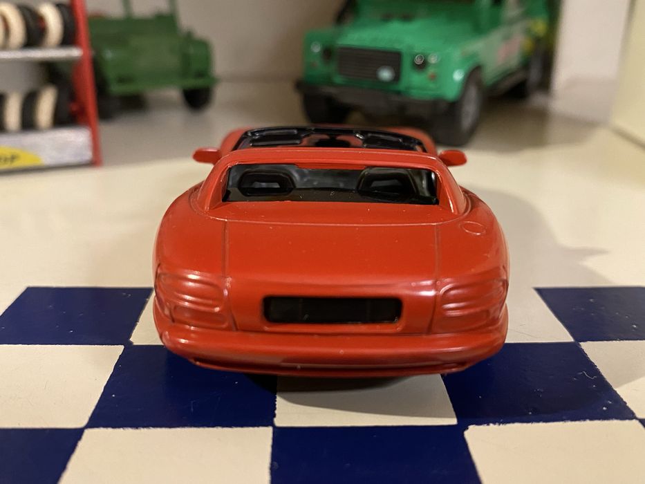 Dodge Viper R/T 10 1/43 Burago