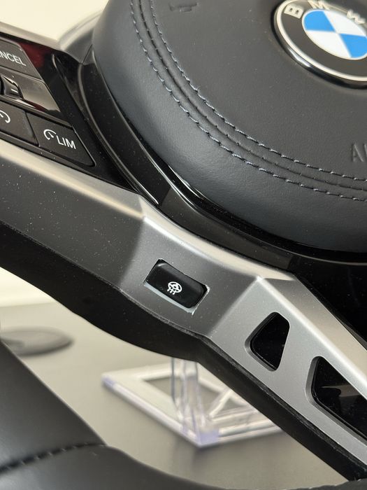 М Кермо Рест з підігрівом та вібро для BMW G20 G21 G30 G05 G22 G01