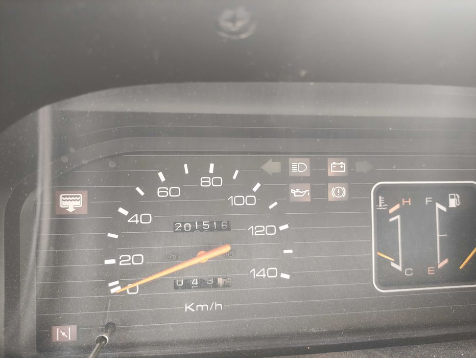 Isuzu Midi 2.4TD