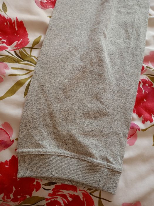 Ładne mysie spodnie sportowe .