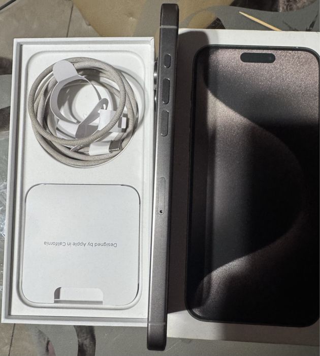 Продам iphone 15 pro max 512gb