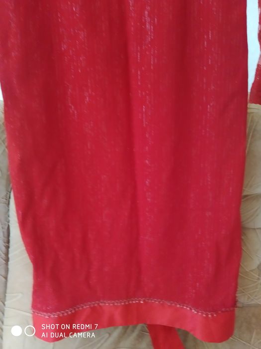 Платье новое, красного цвета
